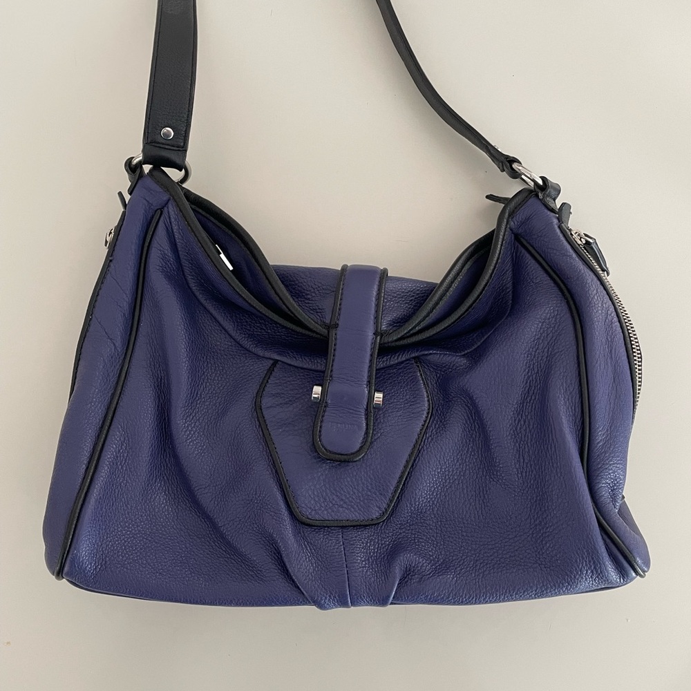Perlina New York Dark Blue Leather Shoulder Bag